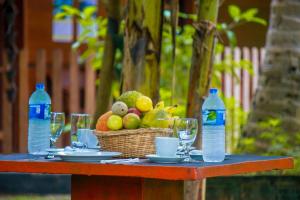 Makanan di atau berdekatan lodge