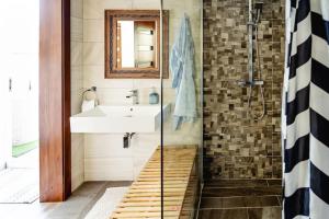 Koupelna v ubytování Luxury Designer Penthouse with Private Jacuzzi