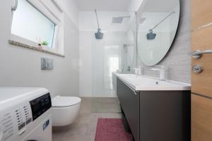 Kúpeľňa v ubytovaní Villa Azeret ZadarVillas