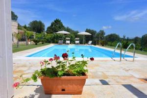 Piscina di Villa Chiaretta with exclusive pool o nelle vicinanze
