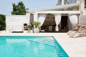 Πισίνα στο ή κοντά στο Luxury Vale Villa