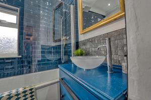 Ένα μπάνιο στο Host & Stay - Loughborough Road House