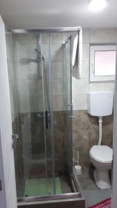 Koupelna v ubytování Apartman Gorski raj minimum 2 nocenja