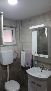 Koupelna v ubytování Apartman Gorski raj minimum 2 nocenja