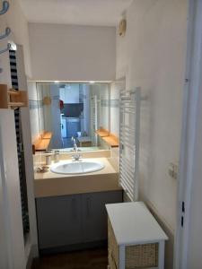 Kúpeľňa v ubytovaní Capao 160, piscine, parking, clim
