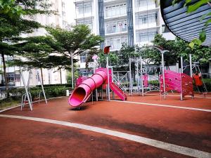 Dječje igralište u objektu Putrajaya Dwiputra 6 Plus 1 PAX Blissful Suite
