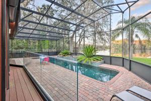 Bazén v ubytování Riverfront DeLand Home with Pool, Near Daytona! nebo v jeho okolí