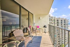 Balkón nebo terasa v ubytování Idyllic PCB Condo with Pool Access and Ocean Views!