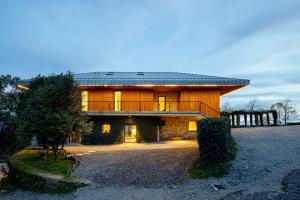 O edifcio onde the country house est situado