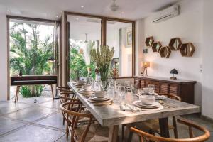 Fotografie z fotogalerie ubytování VILLA KAI - 4BR Modern Luxury Retreat in Canggu v destinaci Dalung