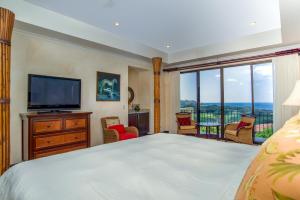 TV a/nebo společenská místnost v ubytování Malinche 38A Luxury Apartment - Reserva Conchal