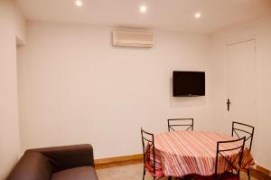 Gallery image of Pavillon Lilly in Menton