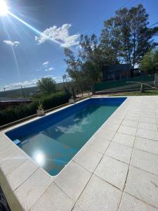 Πισίνα στο ή κοντά στο Alpina La Luna