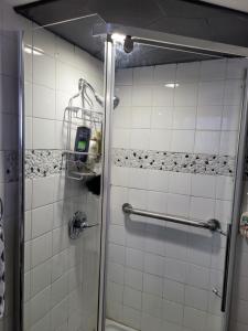 Afbeelding uit fotogalerij van 212 LLC in Teaneck +3 foto's