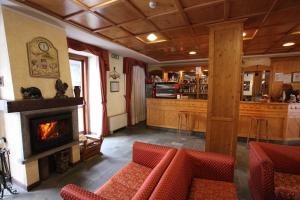 Posezení v ubytování Hotel Alpechiara