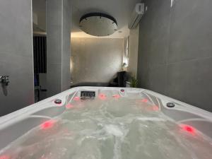 Imagem da galeria de TEPIĆ Garni Hotel em Temerin