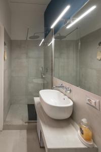 A bathroom at Rione Monti Studio Apt with private garden