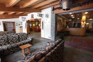 Posezení v ubytování Hotel Alpechiara