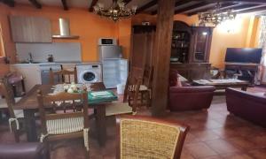 Kuchyň nebo kuchyňský kout v ubytování Apartamentos Turísticos Villa y Corte