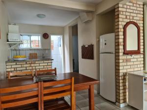 Kuchyň nebo kuchyňský kout v ubytování Casa perto da Praia com Vista para Lagoa - Garopaba