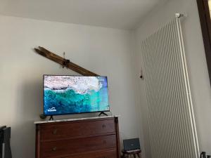 TV a/nebo společenská místnost v ubytování Casa Dalja