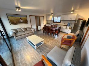 an aerial view of a living room and kitchen at OASIS DEL VALLE DEL ELQUI in La Serena