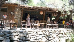 Ресторант или друго място за хранене в zerguz camping