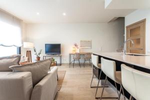 A television and/or entertainment centre at Casa 20 minutos de Barcelona y WIFI alta capacidad