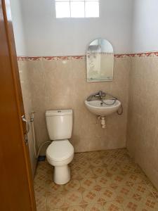 Vannituba majutusasutuses Hotel Puspa Sari