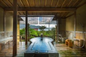 Bazén v ubytování Hotel Kitanoya nebo v jeho okolí