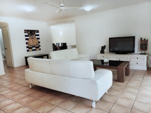 TV o dispositivi per l'intrattenimento presso La Villa Pets ok No pet without Calling host prior to booking t&C apply