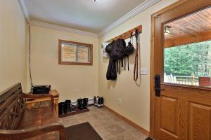 Gallery image of Tanglewood Chalet- 4 BR 4 BA Family Home in Killington, Perfect for Groups home in Killington +31 photos