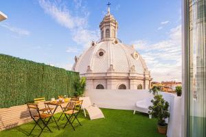 A garden outside CARTAGENAFLATS, Apartamentos San Francisco