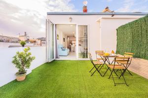A balcony or terrace at CARTAGENAFLATS, Apartamentos San Francisco