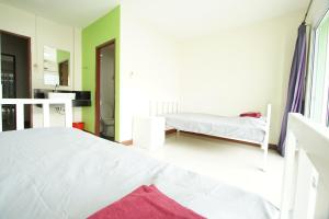 Gallery image of Bedbox Hostel in Patong Beach
