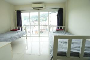 Gallery image of Bedbox Hostel in Patong Beach