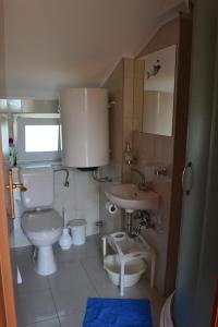 Ένα μπάνιο στο Apartmani Stipanic Tivat