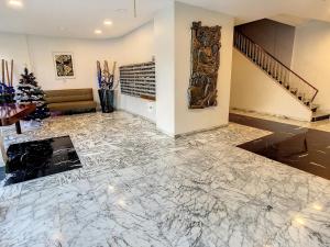 Posedenie v ubytovaní Penthhouse 2 bedroom apartment 2 mins from the Croisette 335