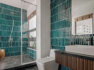 Le Mint Hotel Quy Nhơn tesisinde bir banyo