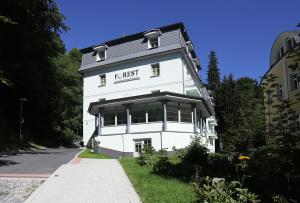 Budova, v ktorej sa hotel nachádza