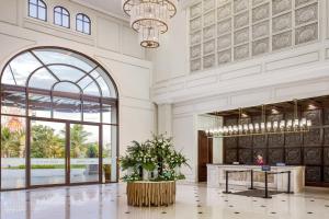 a rendering of the lobby of the mandarin oriental dubai hotel at Meliá Vinpearl Cua Sot Beach Resort in Hà Tĩnh