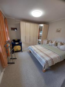 Ein Bett oder Betten in einem Zimmer der Unterkunft Ferienwohnung Morgensonne Kurort Rathen