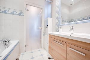 Łazienka w obiekcie Grand appartement 8 personnes terrasse privative hyper centre calme