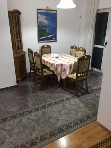 Posedenie v ubytovaní VILLA NEDE