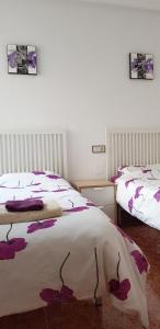 Posteľ alebo postele v izbe v ubytovaní Family Apartment in La Herrada near the Pink Lake
