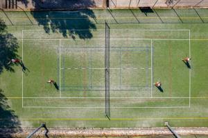 Tenis a/nebo squash v ubytování Apartments Jezera Lovišća nebo okolí
