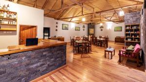 Restaurace v ubytování Lake Chahafi Resort + 37 fotografií