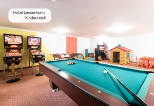 Biljarðborð á Hotel Lenzerhorn - Alpine Stay, Spa & Savour