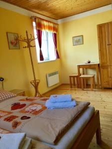 Postel nebo postele na pokoji v ubytování Pension Sebastian