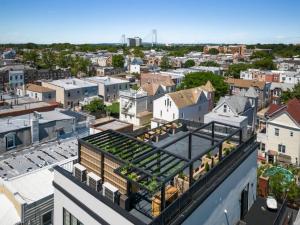 Nespecifikovaný výhled na destinaci Brooklyn nebo výhled na město při pohledu z apartmánu + 74 fotografií